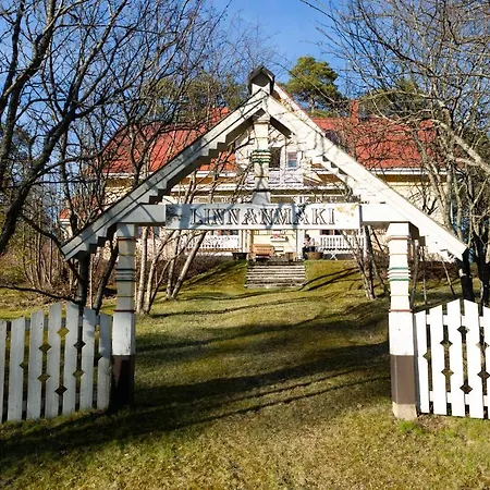 Kivijaerven Linnanmaeki * Kivijärvi